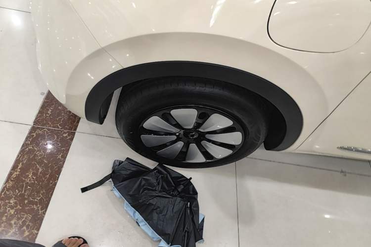 Used Wuling Bingo 2025 333 km Lingxi Connected Version Exterior 4