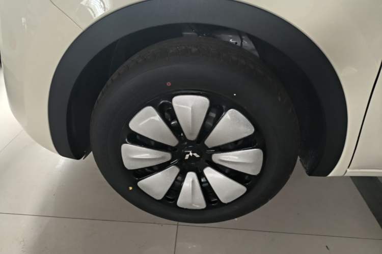 Used Wuling Bingo 2025 333 km Enjoyment Version Exterior 4