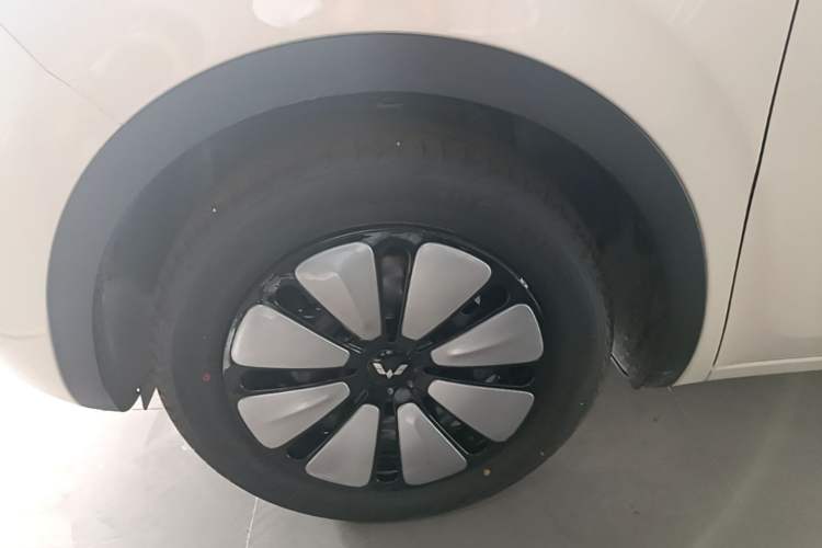 Used Wuling Bingo 2025 333 km Lingxi Connected Version Exterior 4