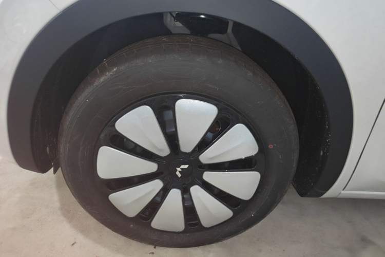 Used Wuling Bingo 2025 333 km Enjoyment Version Exterior 4