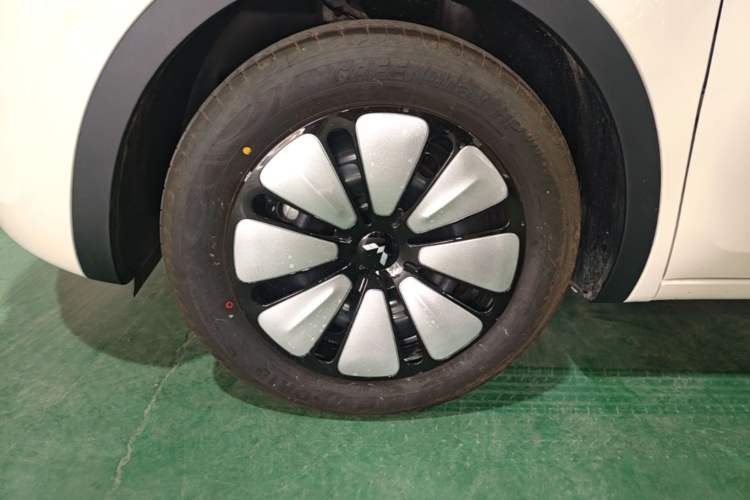 Used Wuling Bingo 2025 333 km Enjoyment Version Exterior 4