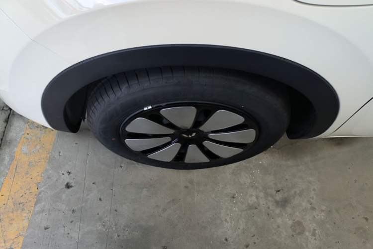 Used Wuling Bingo 2025 333 km Enjoyment Version Exterior 4
