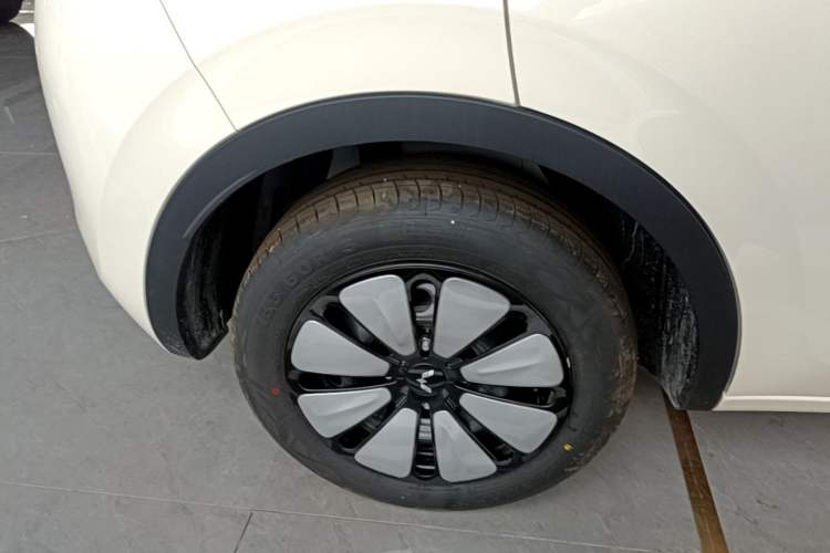 Used Wuling Bingo 2025 333 km Lingxi Connected Version Exterior 5