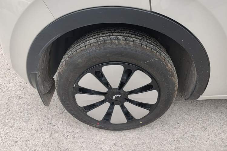Used Wuling Bingo 2025 333 km Lingxi Connected Version Exterior 5