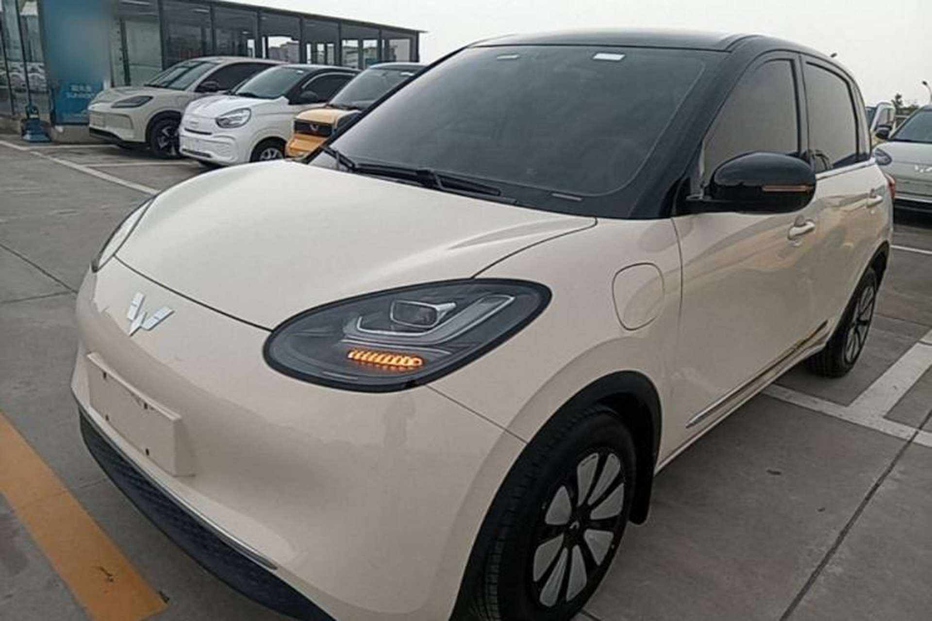 Used Wuling Bingo 2025 333 km Lingxi Connected Version Front Left 45 Deg