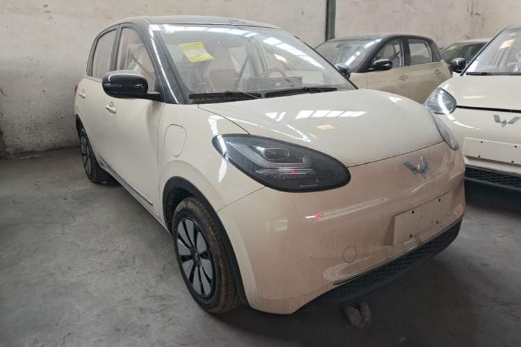 Used Wuling Bingo 2025 333 km Enjoyment Version Front Right 45 Deg