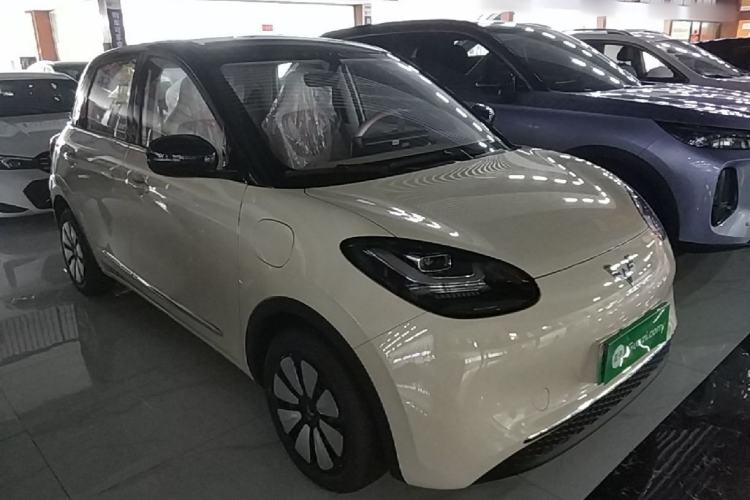 Used Wuling Bingo 2025 333 km Enjoyment Version Front Right 45 Deg