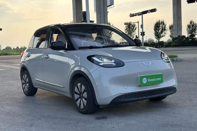 Used Wuling Bingo 2025 333 km Lingxi Connected Version Front Right 45 Deg