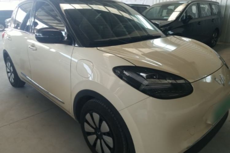Used Wuling Bingo 2025 333 km Lingxi Connected Version Front Right 45 Deg