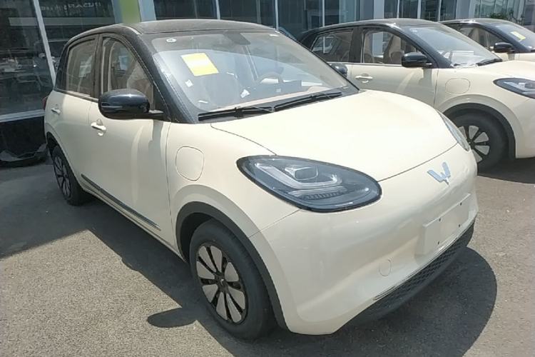Used Wuling Bingo 2025 333 km Enjoyment Version Front Right 45 Deg