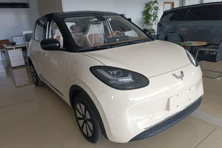 Used Wuling Bingo 2025 333 km Enjoyment Version Front Right 45 Deg
