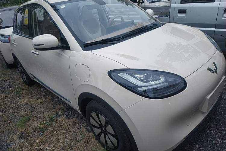 Used Wuling Bingo 2025 333 km Lingxi Connected Version Front Right 45 Deg