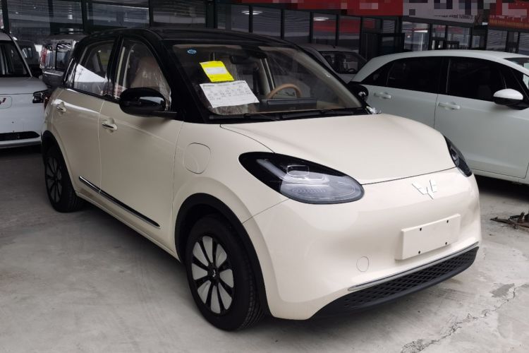 Used Wuling Bingo 2025 333 km Enjoyment Version Front Right 45 Deg
