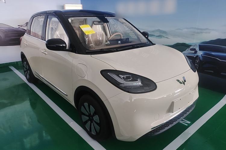 Used Wuling Bingo 2025 333 km Enjoyment Version Front Right 45 Deg