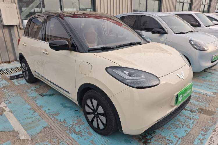 Used Wuling Bingo 2025 410 km Lingxi Deluxe Edition Front Right 45 Deg