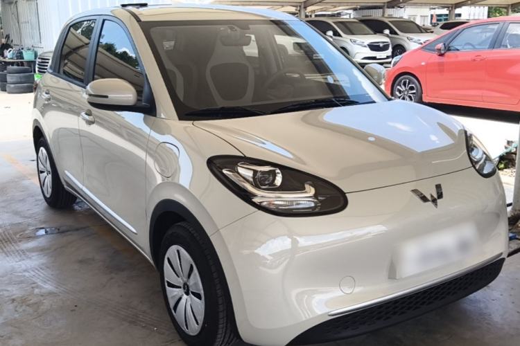 Used Wuling Bingo 2025 203km Light Edition Front Right 45 Deg