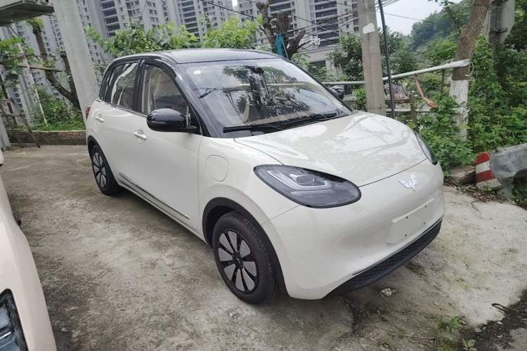 Used Wuling Bingo 2025 333 km Lingxi Connected Version Front Right 45 Deg