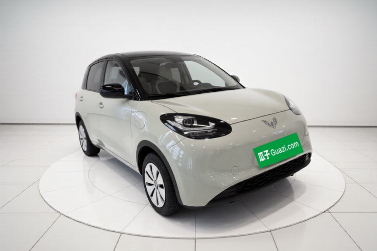 Used Wuling Bingo 2025 203km Light Edition Front Right 45 Deg