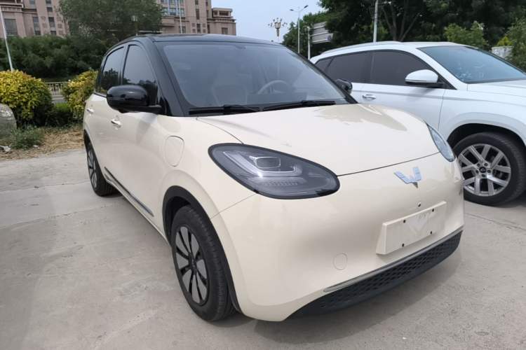 Used Wuling Bingo 2025 333 km Lingxi Deluxe Edition Front Right 45 Deg