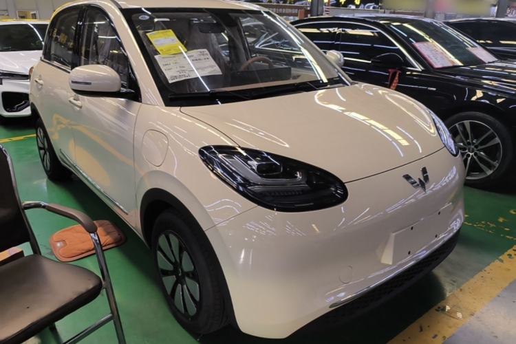 Used Wuling Bingo 2025 333 km Enjoyment Version Front Right 45 Deg