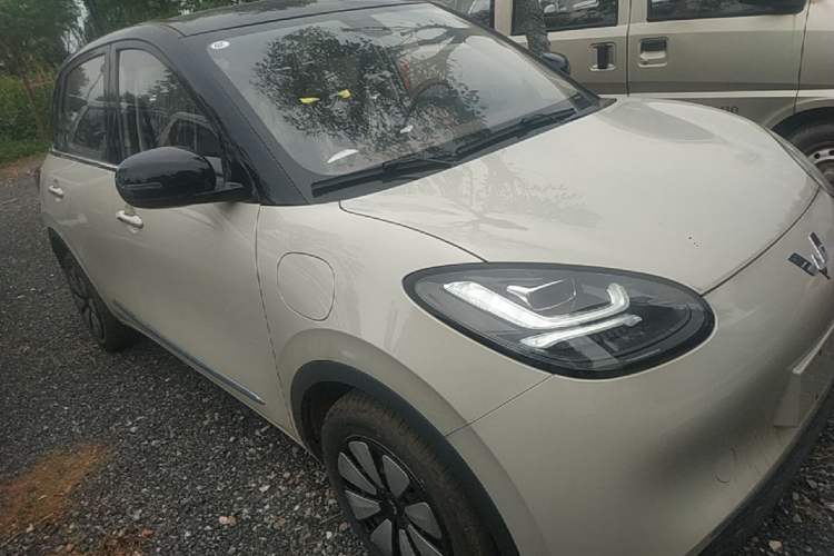 Used Wuling Bingo 2025 333 km Enjoyment Version Front Right 45 Deg