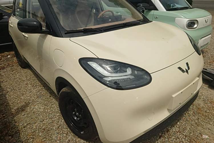 Used Wuling Bingo 2025 333 km Enjoyment Version Front Right 45 Deg