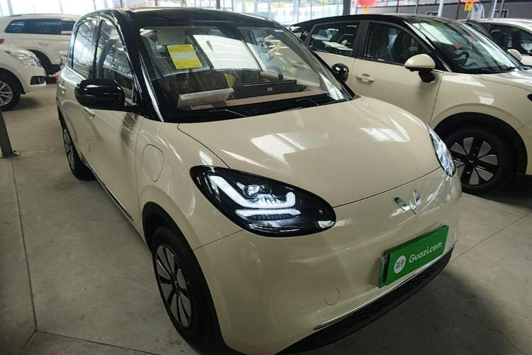 Used Wuling Bingo 2025 333 km Enjoyment Version Front Right 45 Deg