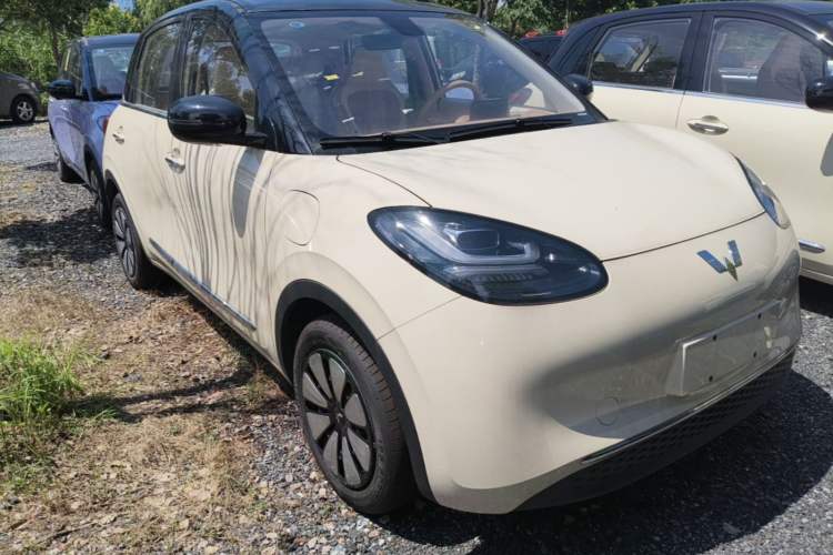 Used Wuling Bingo 2025 333 km Enjoyment Version Front Right 45 Deg