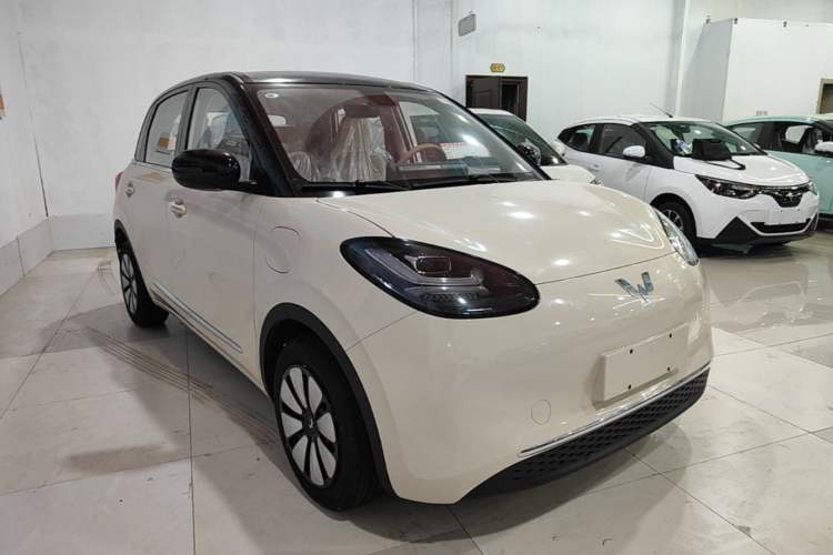 Used Wuling Bingo 2025 333 km Enjoyment Version Front Right 45 Deg