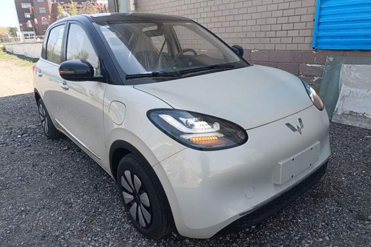 Used Wuling Bingo 2025 333 km Lingxi Connected Version Front Right 45 Deg