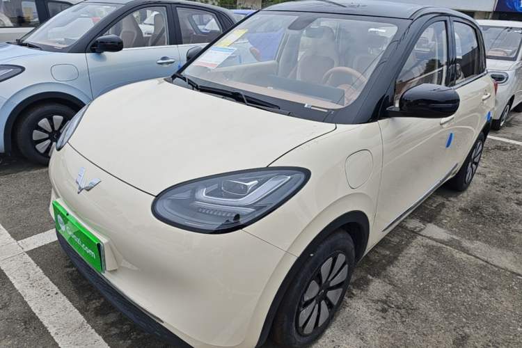 Used Wuling Bingo 2025 333 km Lingxi Connected Version Guazi used car, China used car export, Used car for sale, Used  cars, Cheapest cars for sale