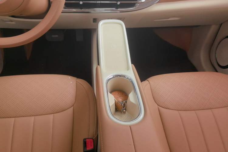 Used Wuling Bingo 2025 333 km Lingxi Connected Version Gear Lever