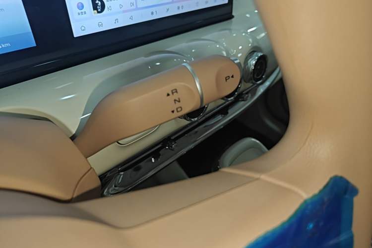 Used Wuling Bingo 2025 333 km Lingxi Connected Version Gear Lever