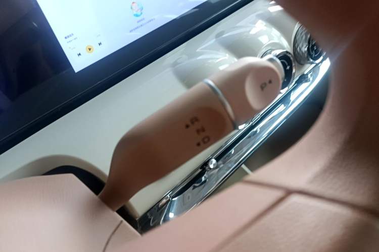 Used Wuling Bingo 2025 333 km Lingxi Connected Version Gear Lever