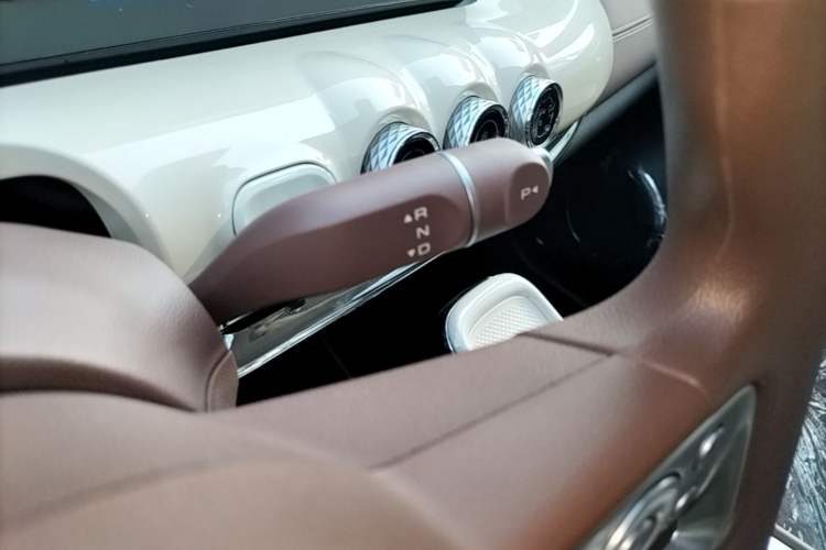 Used Wuling Bingo 2025 333 km Enjoyment Version Gear Lever