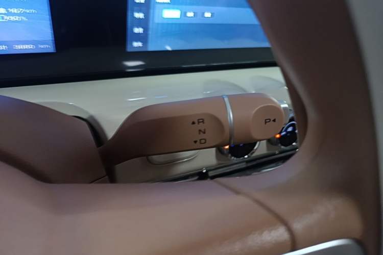 Used Wuling Bingo 2025 333 km Lingxi Connected Version Gear Lever