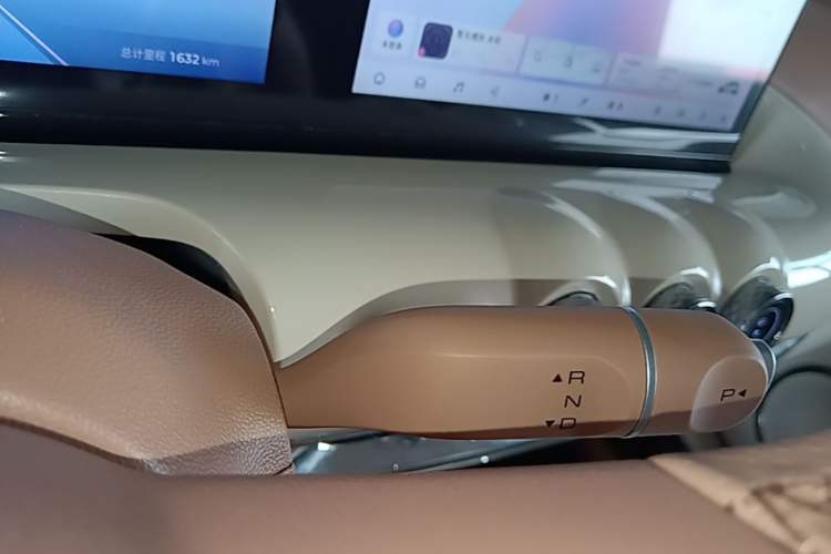 Used Wuling Bingo 2025 333 km Lingxi Deluxe Edition Gear Lever