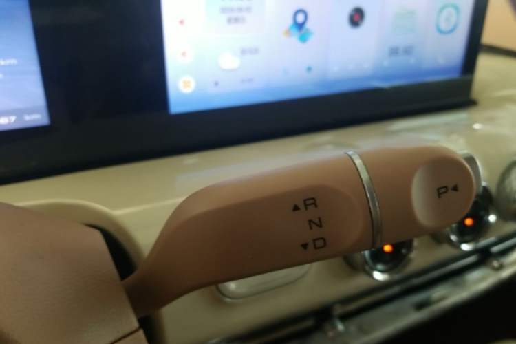 Used Wuling Bingo 2025 333 km Lingxi Connected Version Gear Lever