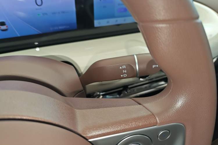 Used Wuling Bingo 2025 333 km Lingxi Connected Version Gear Lever