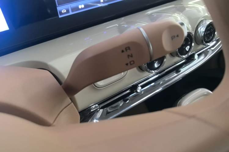 Used Wuling Bingo 2025 333 km Enjoyment Version Gear Lever