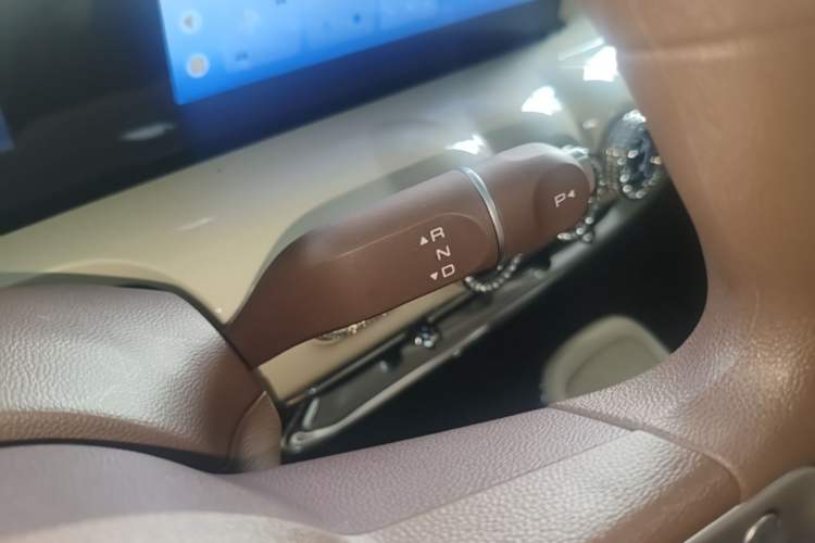 Used Wuling Bingo 2025 333 km Lingxi Connected Version Gear Lever
