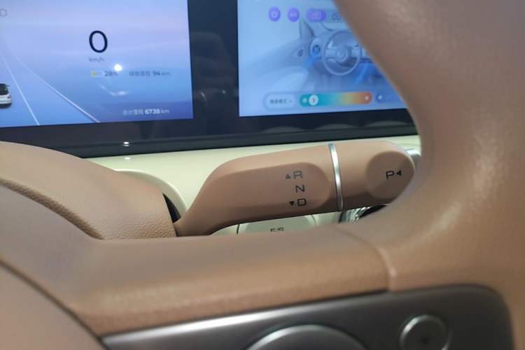 Used Wuling Bingo 2025 333 km Lingxi Connected Version Gear Lever