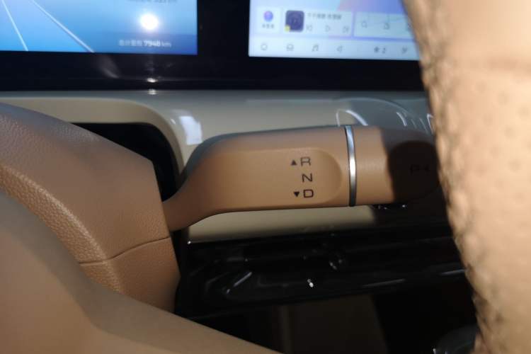 Used Wuling Bingo 2025 410 km Lingxi Deluxe Edition Gear Lever