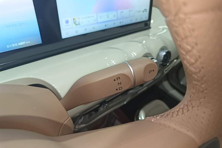 Used Wuling Bingo 2025 333 km Lingxi Deluxe Edition Gear Lever