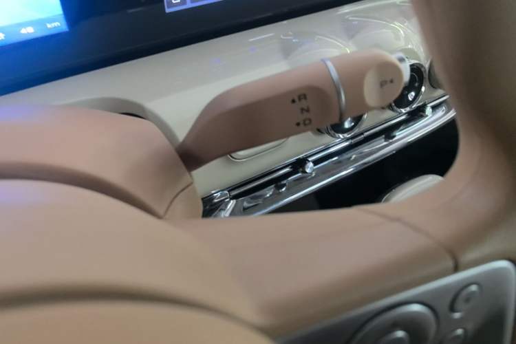 Used Wuling Bingo 2025 333 km Enjoyment Version Gear Lever