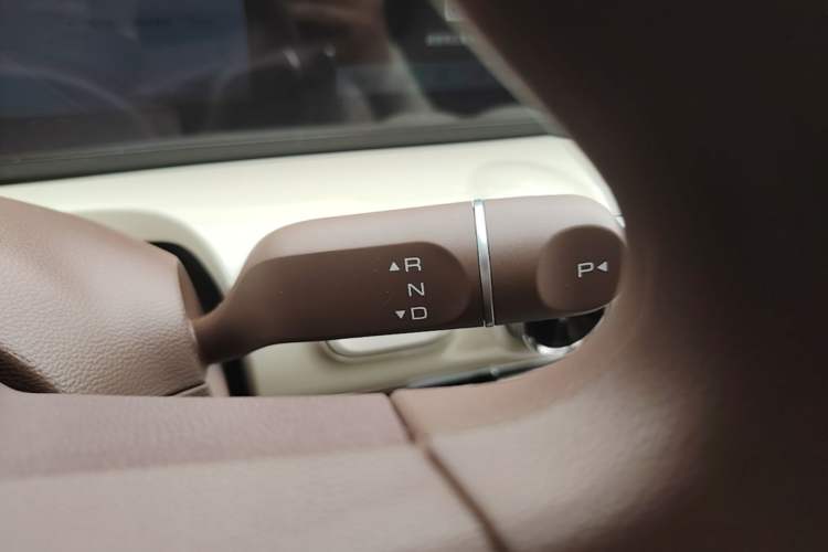 Used Wuling Bingo 2025 333 km Lingxi Connected Version Gear Lever