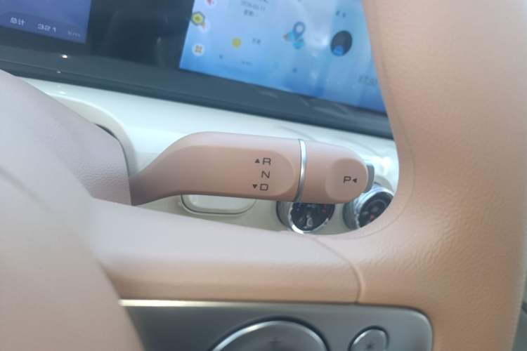 Used Wuling Bingo 2025 333 km Lingxi Connected Version Gear Lever
