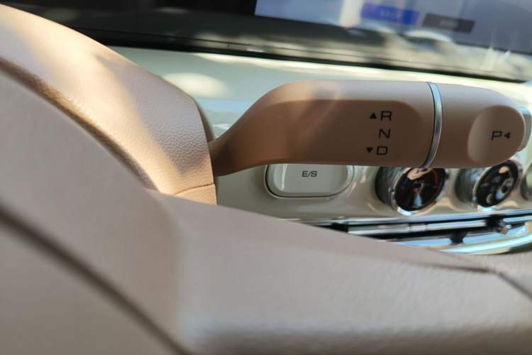 Used Wuling Bingo 2025 333 km Lingxi Connected Version Gear Lever
