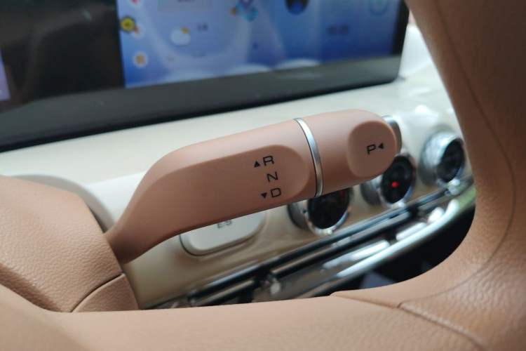 Used Wuling Bingo 2025 333 km Lingxi Connected Version Gear Lever