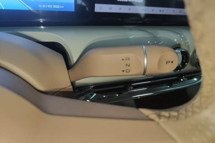 Used Wuling Bingo 2025 333 km Lingxi Deluxe Edition Gear Lever